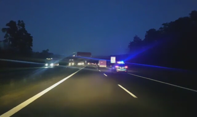 Polska policja konwojowała litewskich kierowców do granicy