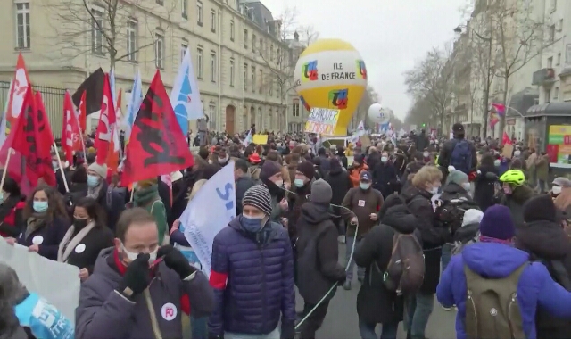 Francja. Protest nauczycieli przeciwko wprowadzaniu restrykcji pandemicznych w szkołach